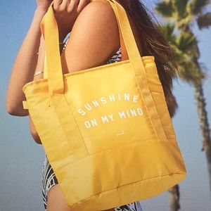 PINK VICTORIA’S SECRET - COOLER TOTE (NWT)